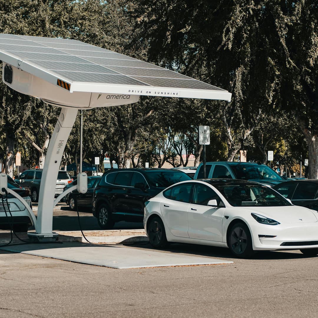 tesla-charging-solar-panel-station1-1 tesla-charging-solar-panel-station1-1